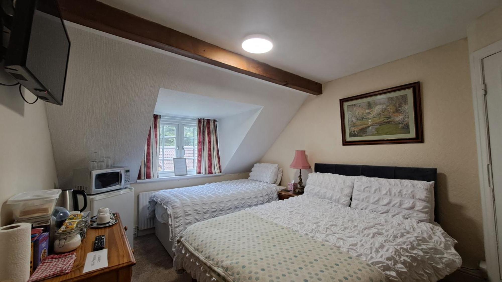 Coynant Farm - Farm Park Farm stay Swansea